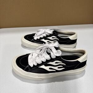 Straye Logan Flame Skate Shoe Black White Flames Men's Size 6 Women 7.5 Casual